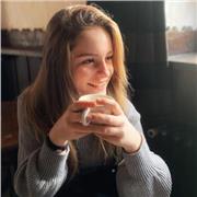 Profesora y antigua estudiante del Kings College de Madrid ofrece clases de matemáticas e inglés a niños de hasta trece años. Experiencia previa como profesora de extraescolares de inglés en colegios y en formato particular